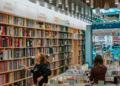 Zeci de ambasadori ai culturii și societății civile susțin Mișcarea pentru Lecturǎ