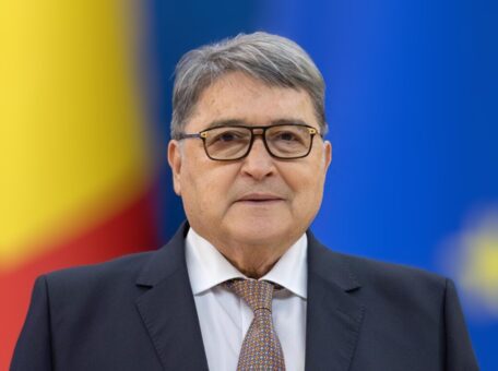 Emil Hurezeanu: „Dacă n-am fi fost membri în UE și NATO, eram un atom în stare liberă”